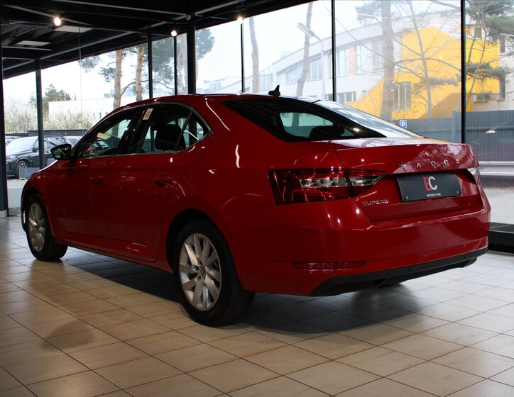 Škoda Superb Ostatní 2,0 l 110 kw