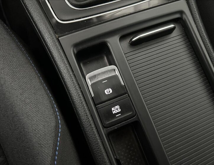 Volkswagen Golf Kombi 1,6 l 85 kw