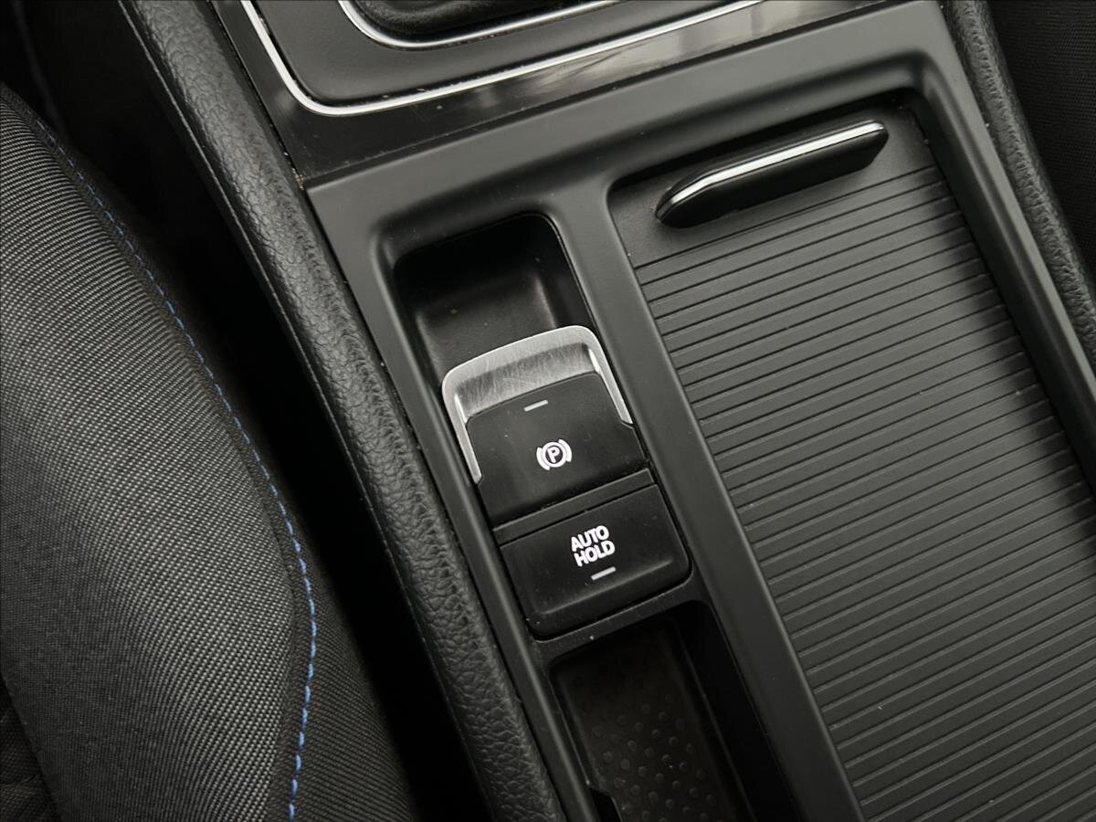 Volkswagen Golf Kombi 1,6 l 85 kw