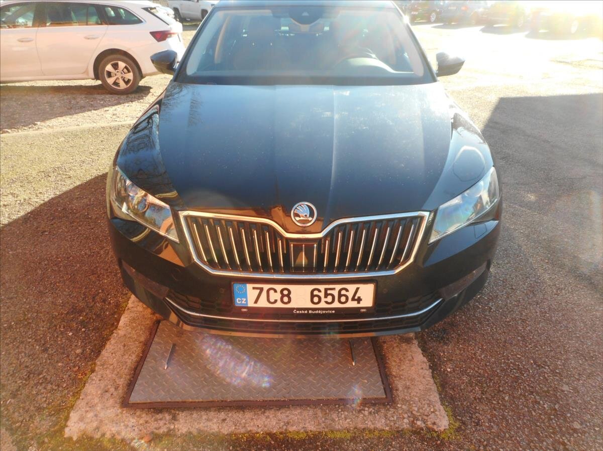 Škoda Superb
