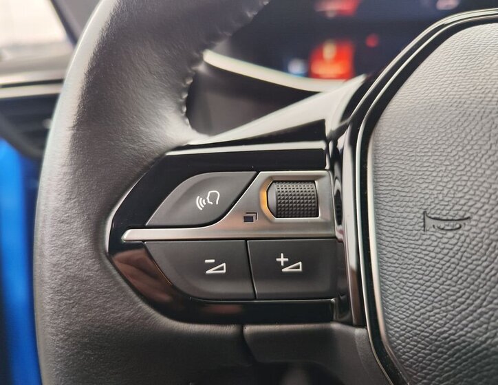 Peugeot 208 Hatchback 1,2 l 74 kw