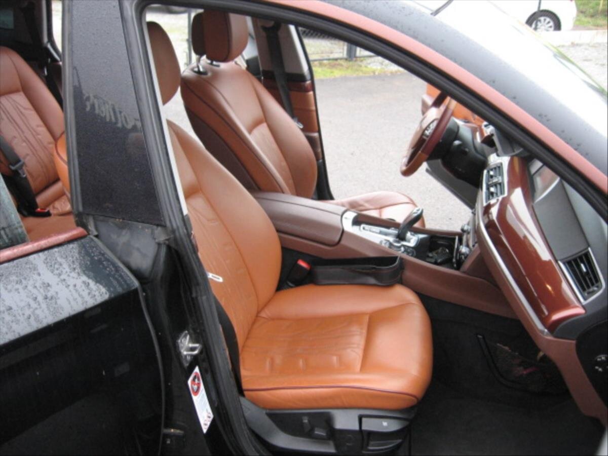 BMW Řada 5 Sedan 3,0 l 225 kw