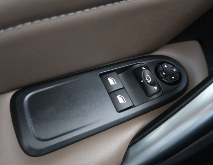 Peugeot RCZ Kupé 1,6 l 147 kw