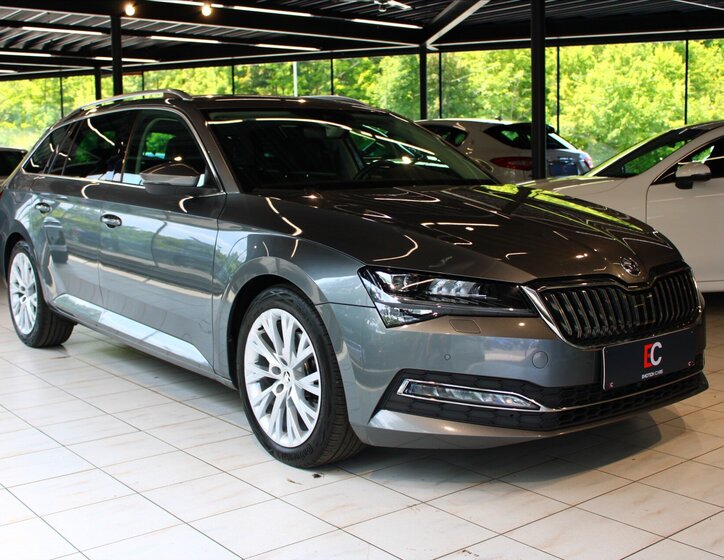 Škoda Superb 1