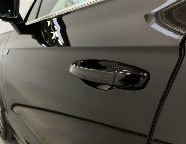 Volkswagen Touareg SUV / Terénní 3,0 l 210 kw