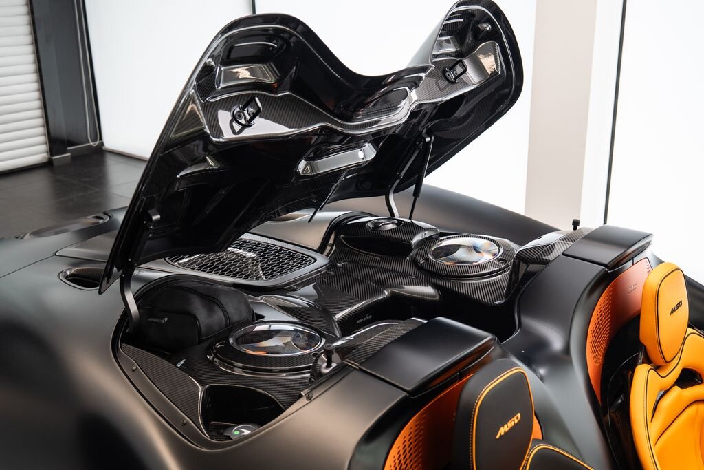 McLaren Elva Kabriolet 4,0 l 600 kw