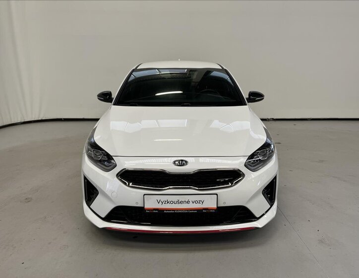 KIA ProCeed 4
