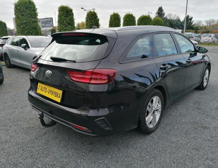 KIA Ceed 4