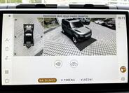 Land Rover Defender 24