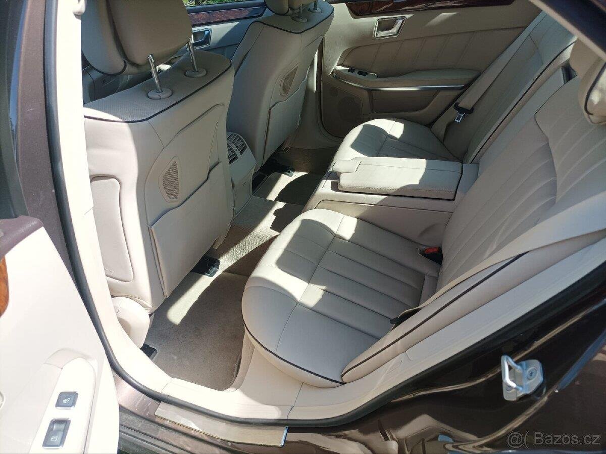 Mercedes-Benz Třídy E Sedan / Limuzína 2,0 l 135 kw