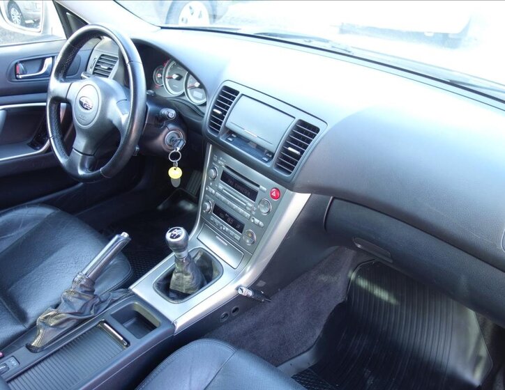 Subaru Legacy Sedan / Limuzína 2,5 l 121 kw