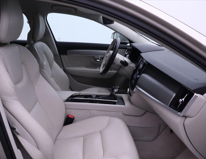 Volvo V90 Kombi 2,0 l 187 kw