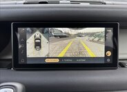 Land Rover Defender 26