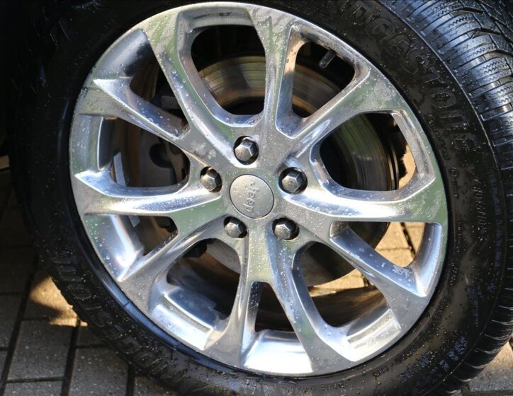 Jeep Grand Cherokee 9