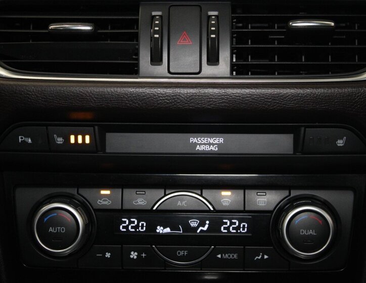 Mazda 6 Sedan / Limuzína 2,2 l 129 kw