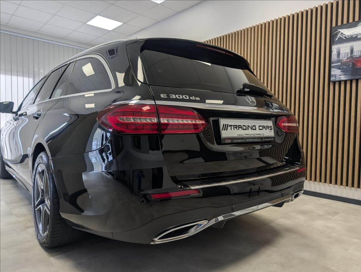 Mercedes-Benz Třídy E Kombi 2,0 l 143 kw