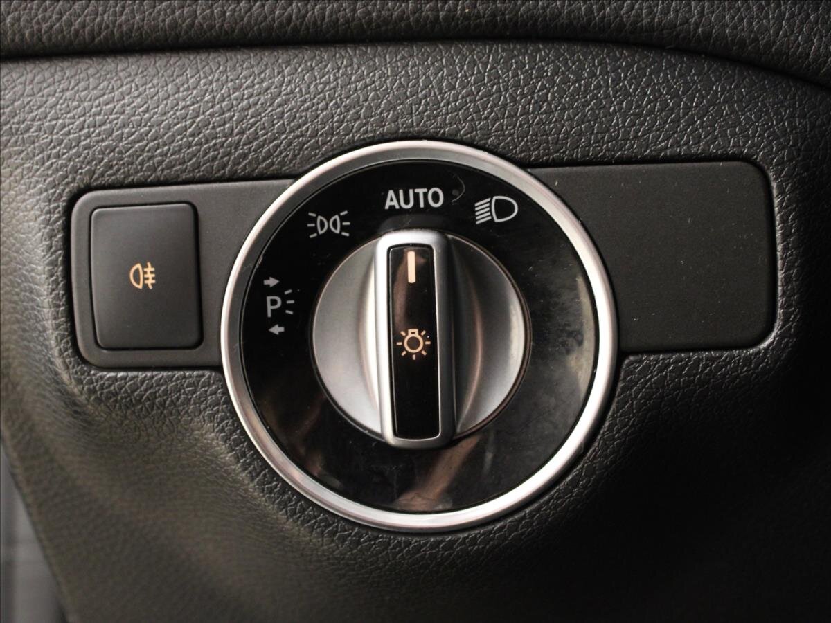 Mercedes-Benz CLA Kombi 2,1 l 100 kw