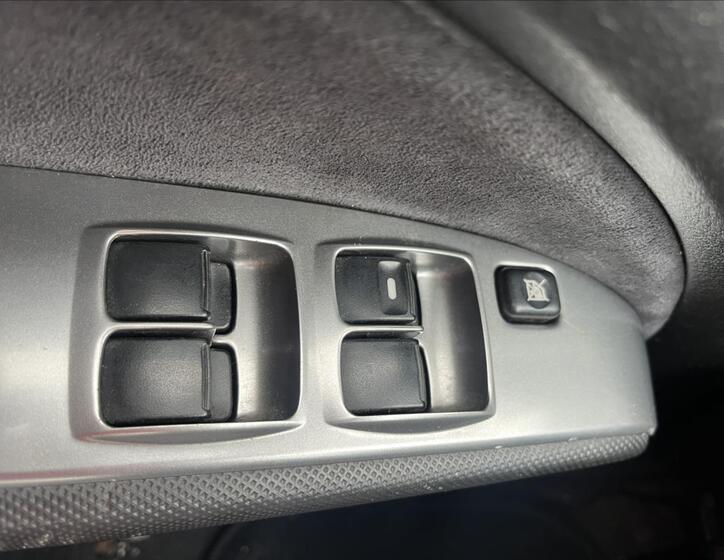 Mitsubishi Outlander 20