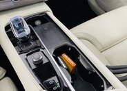 Volvo XC90 SUV / Terénní 2,0 l 173 kw