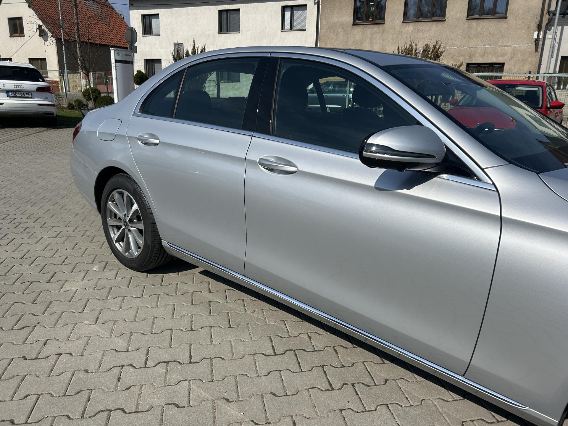 Mercedes-Benz Třídy E Sedan / Limuzína 3,0 l 190 kw