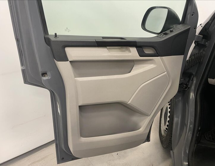 Volkswagen Transporter Kombi 2,0 l 110 kw