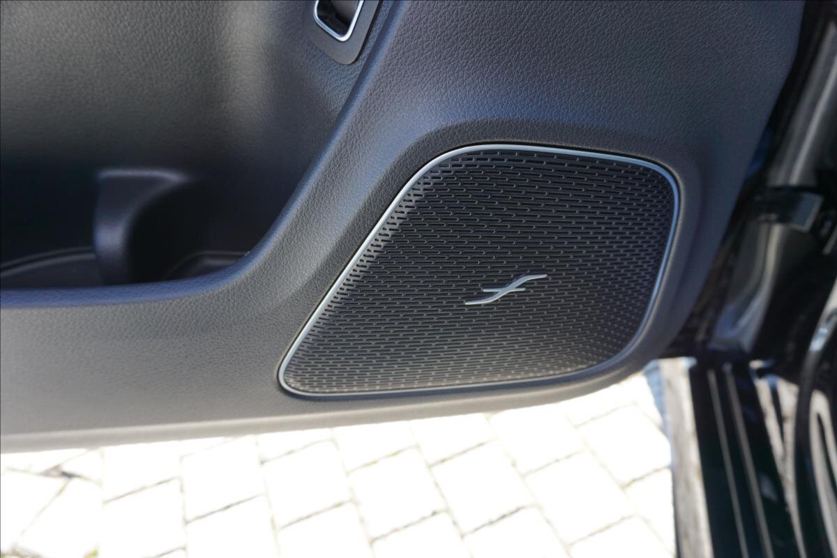 Mercedes-Benz CLA Kombi 2,0 l 310 kw