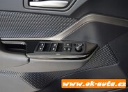 Toyota C-HR Hatchback 1,8 l 0