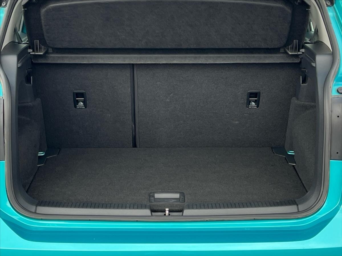 Volkswagen T-Cross Kombi 1,5 l 110 kw