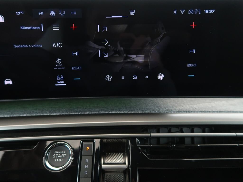 Peugeot 3008 SUV / Terénní 1,2 l 100 kw