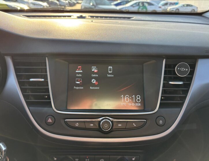 Opel Crossland SUV / Terénní 1,2 l 96 kw