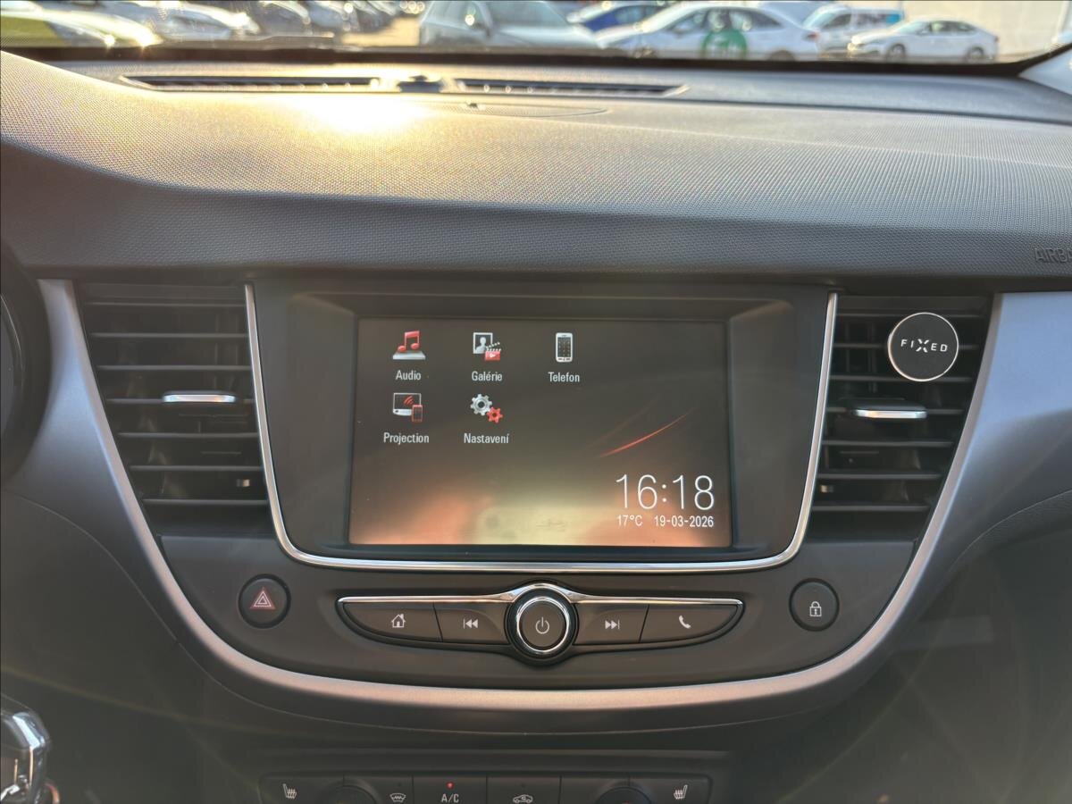 Opel Crossland SUV / Terénní 1,2 l 96 kw