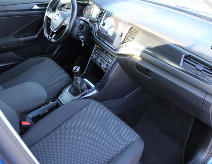 Volkswagen T-Roc SUV 1,6 l 85 kw