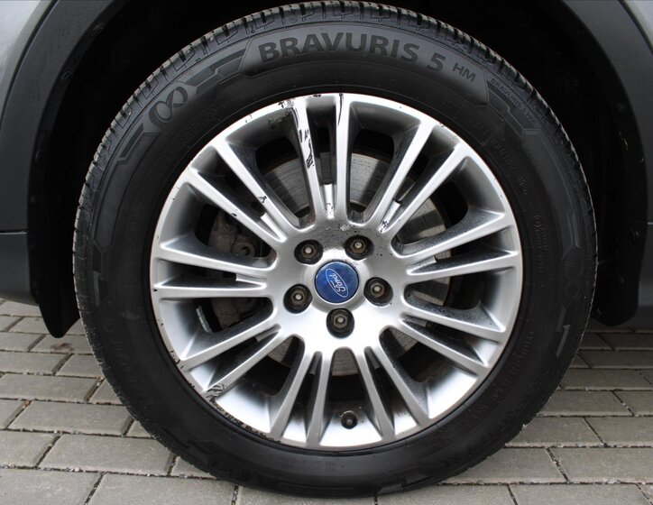 Ford Kuga SUV 2,0 l 103 kw