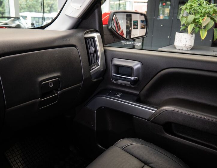 Chevrolet Silverado 10