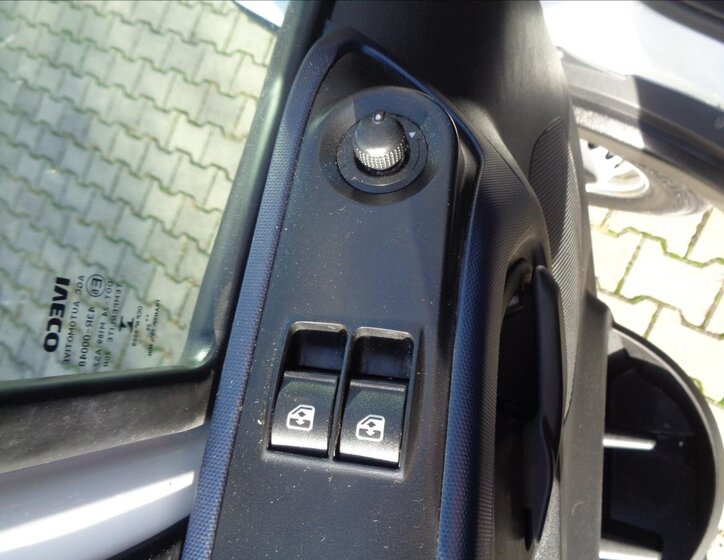 Iveco Daily Ostatní 2,3 l 100 kw