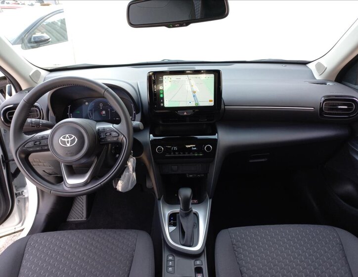 Toyota Yaris Cross CUV 1,5 l 68 kw