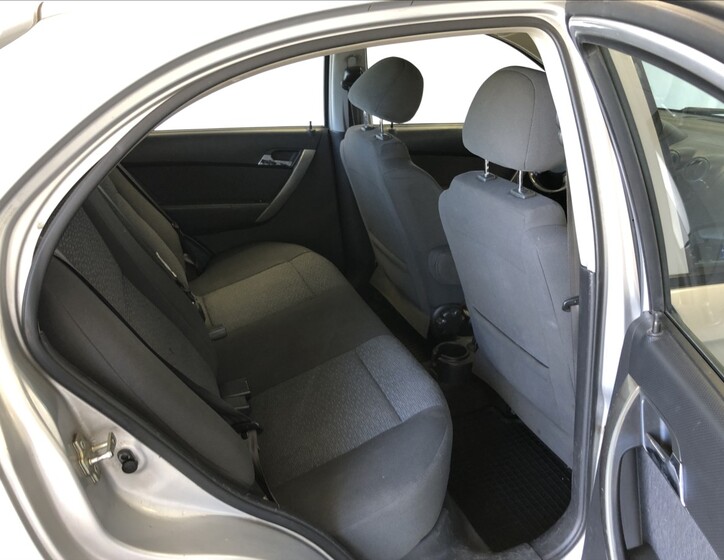 Chevrolet Aveo 11