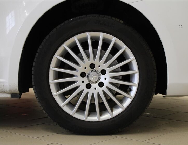 Mercedes-Benz Třídy V Kombi 2,1 l 120 kw