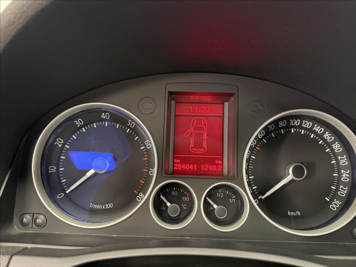 Volkswagen Golf Kombi 3,2 l 184 kw
