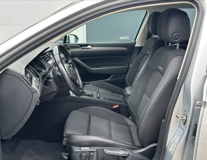 Volkswagen Passat Kombi 2,0 l 140 kw