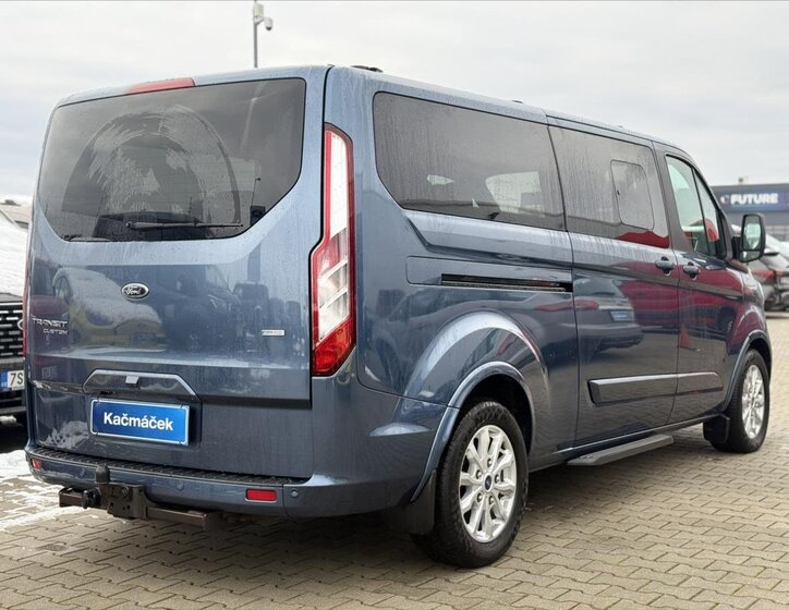 Ford Tourneo Custom 5