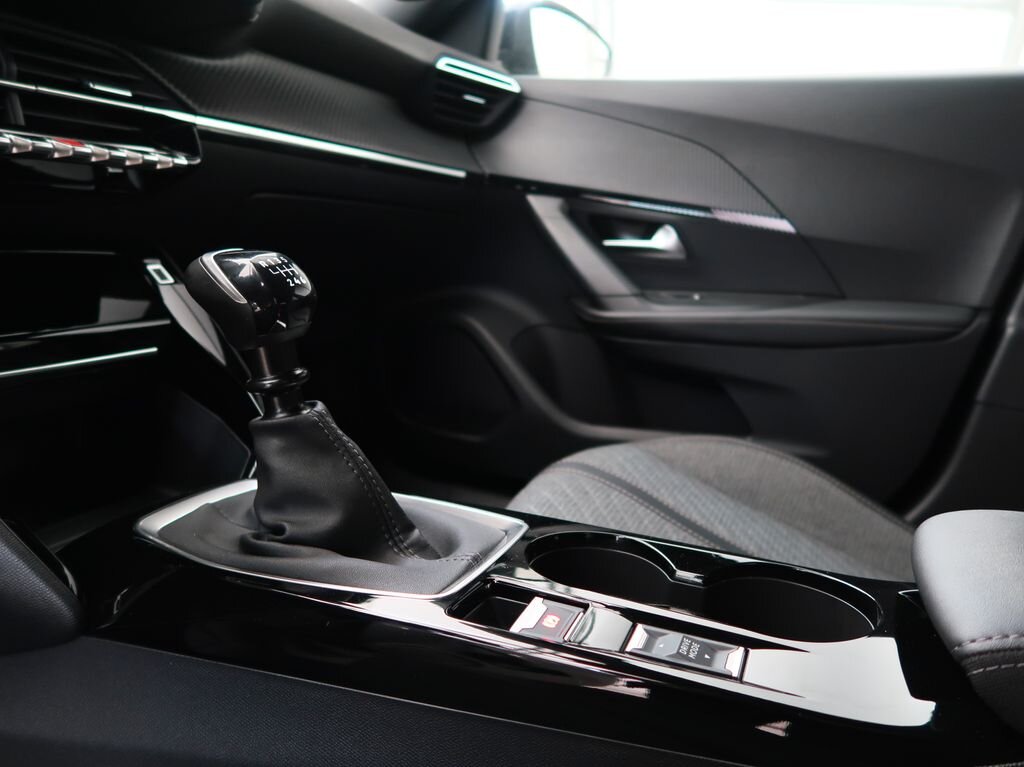 Peugeot 2008 SUV / Terénní 1,2 l 74 kw