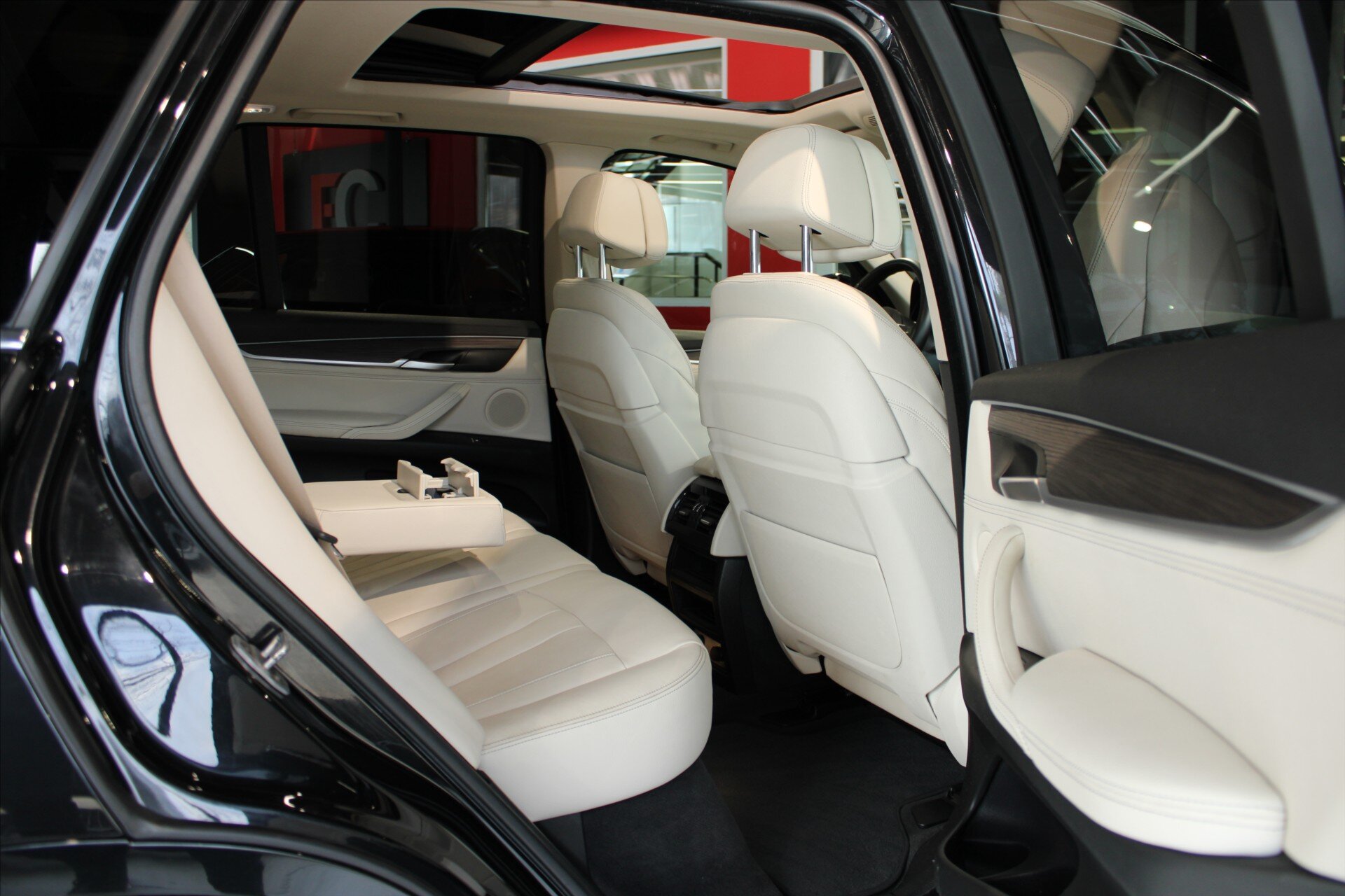 BMW X5 SUV / Terénní 3,0 l 230 kw