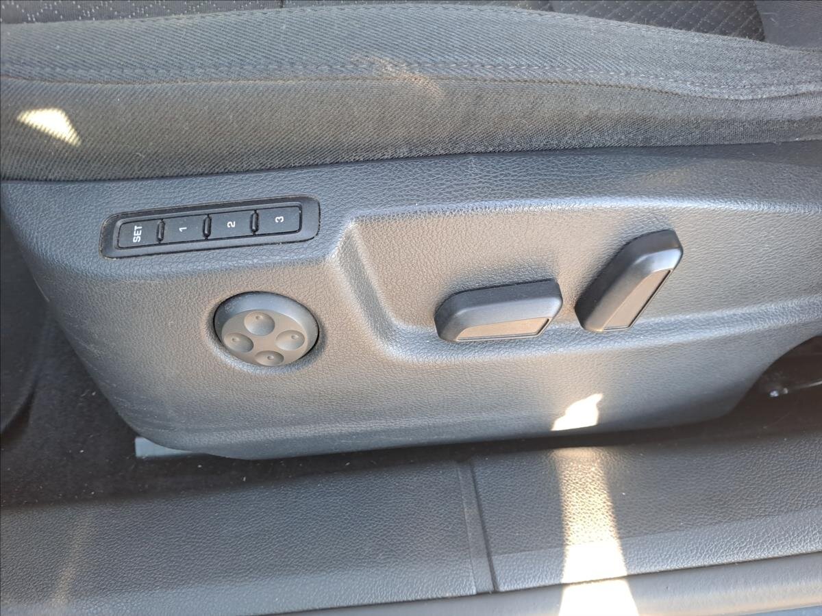 Škoda Superb Kombi 2,0 l 103 kw