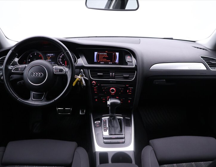 Audi A4 Kombi 2,0 l 140 kw