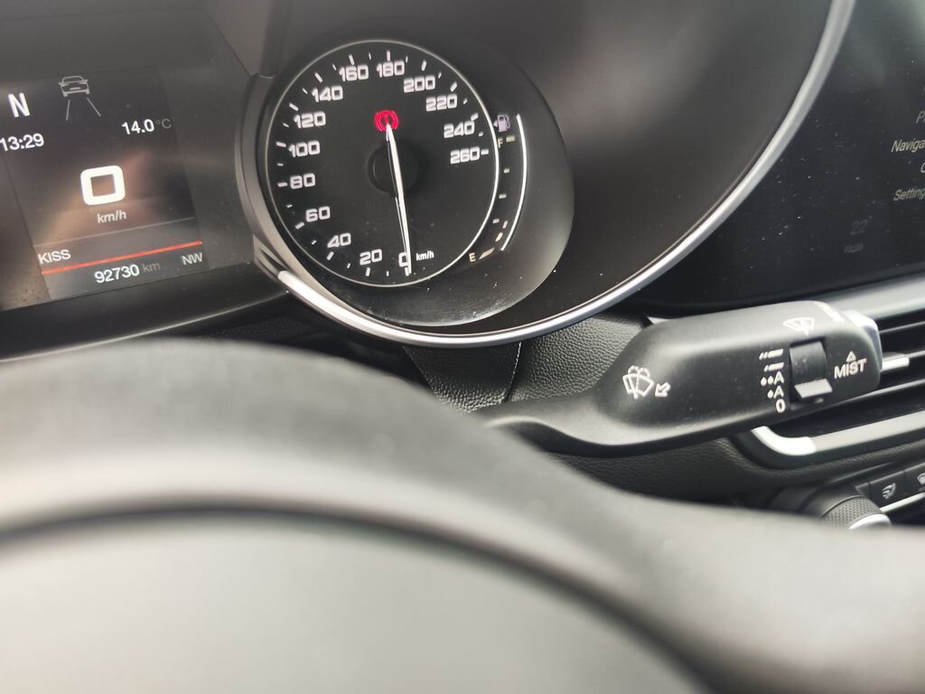 Alfa Romeo Giulia Sedan / Limuzína 2,1 l 110 kw