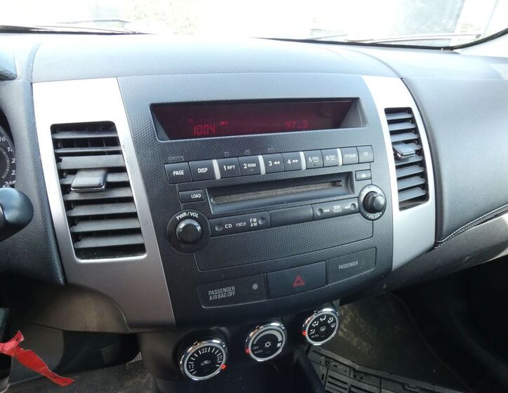 Citroën C-Crosser 22