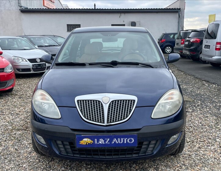 Lancia Y Hatchback 1,2 l 59 kw