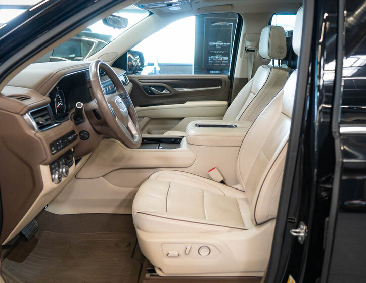 GMC Yukon SUV / Terénní 6,2 l 313 kw