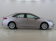 Toyota Corolla Sedan / Limuzína 1,5 l 92 kw